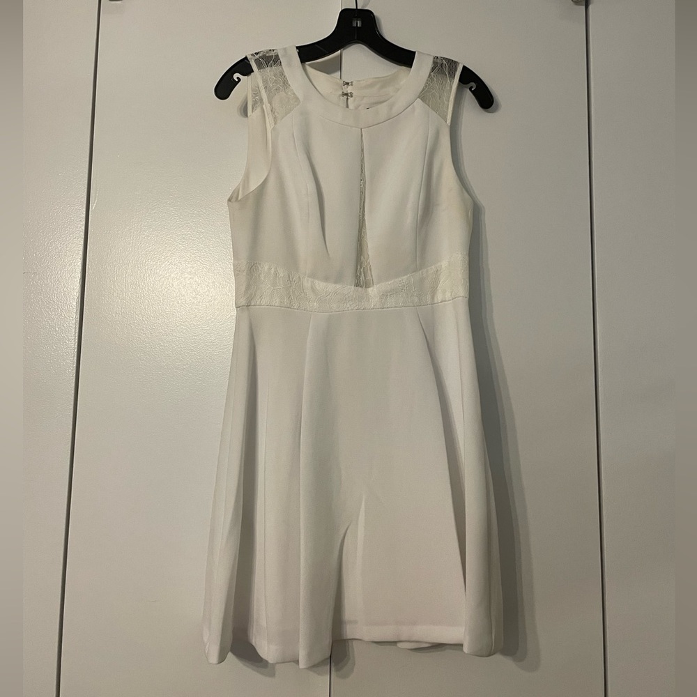 BCBGeneration white dress with lace details (size 8)